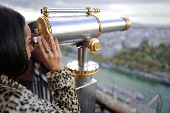 Eiffel Tower Access to 2nd Floor & Summit with Host by Lift - Summit by elevator: the payoff, the packing, and the best strategy